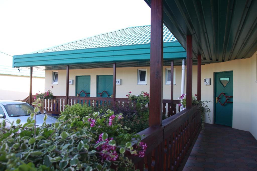 Hotel An Der Hasenheide Bentwisch Buitenkant foto